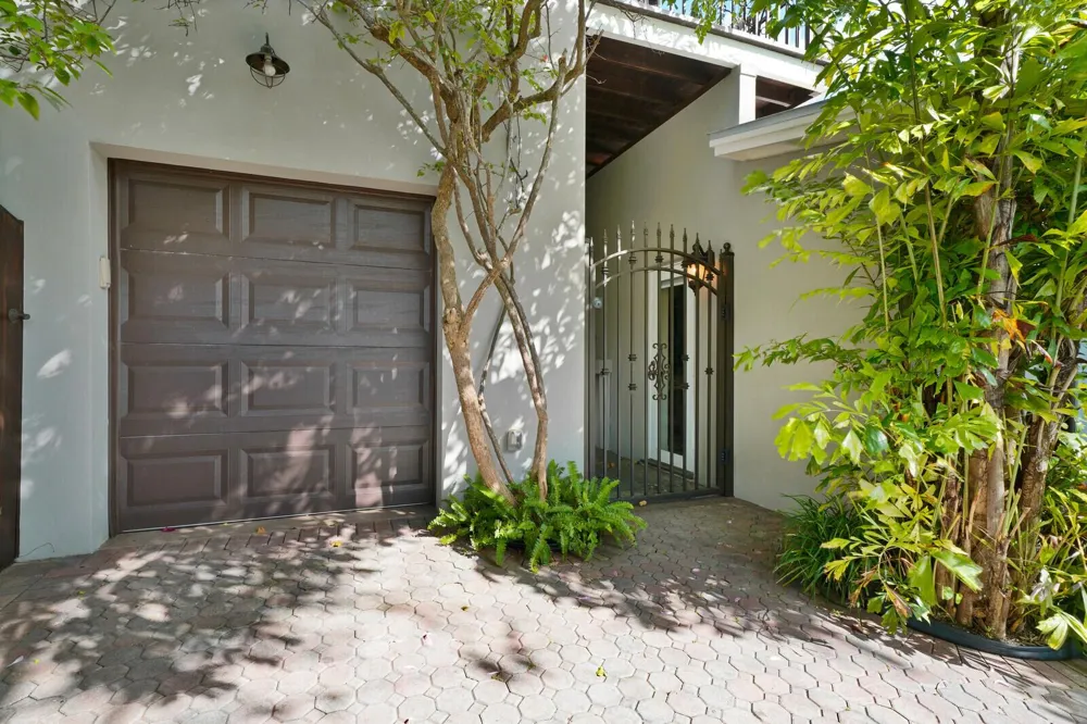137 S Oak Street Lantana, FL 33462