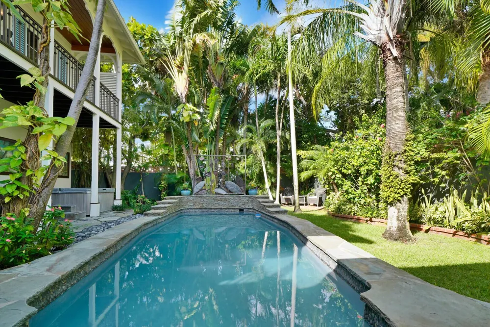 137 S Oak Street Lantana, FL 33462