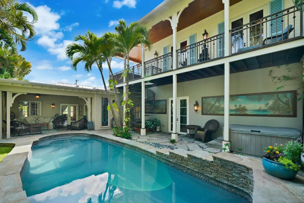 137 S Oak Street Lantana, FL 33462