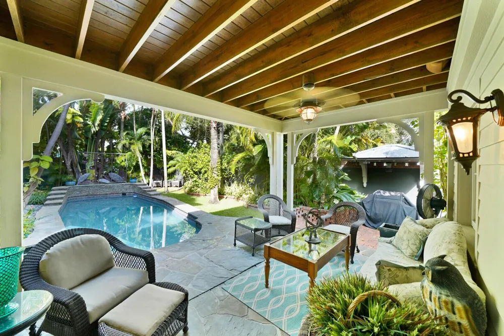 137 S Oak Street Lantana, FL 33462