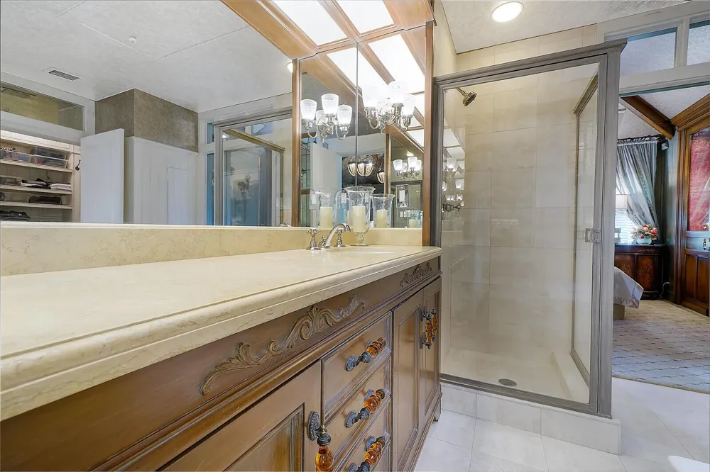 137 S Oak Street Lantana, FL 33462