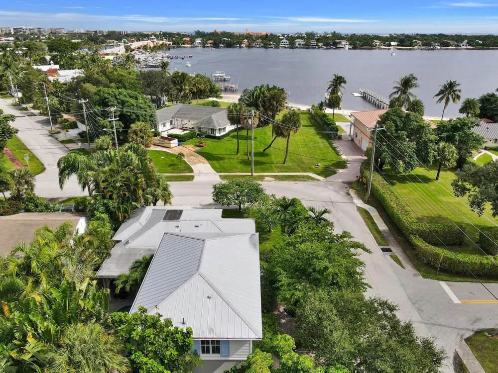 137 S Oak Street Lantana, FL 33462