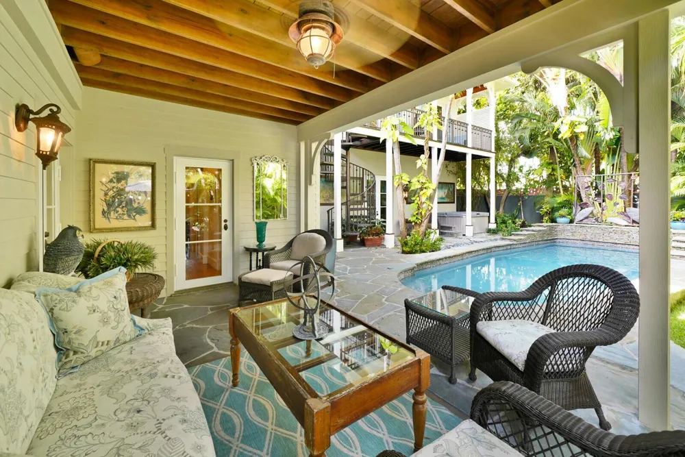 137 S Oak Street Lantana, FL 33462