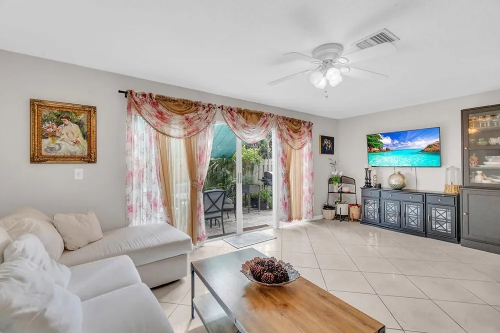 3611 NW 122nd Terrace #3611 Sunrise, FL 33323