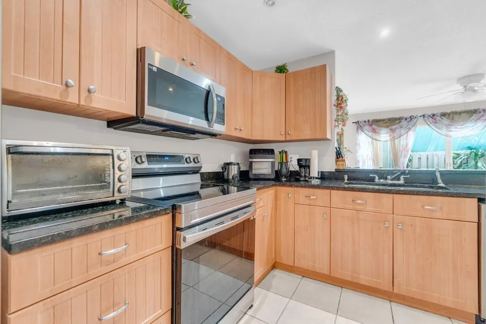 3611 NW 122nd Terrace #3611 Sunrise, FL 33323