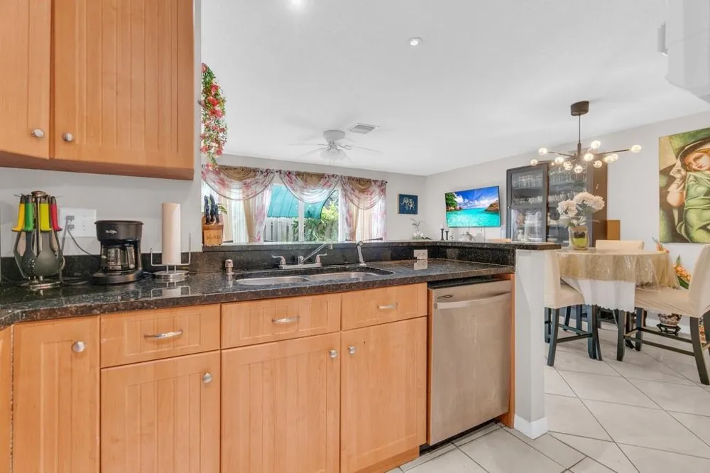 3611 NW 122nd Terrace #3611 Sunrise, FL 33323