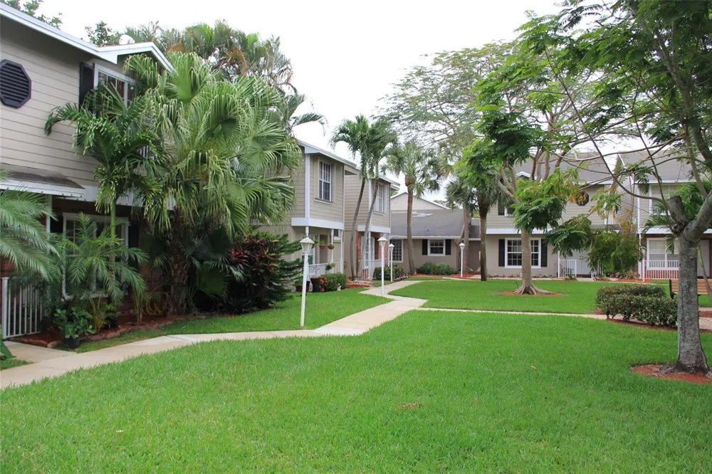 3611 NW 122nd Terrace #3611 Sunrise, FL 33323