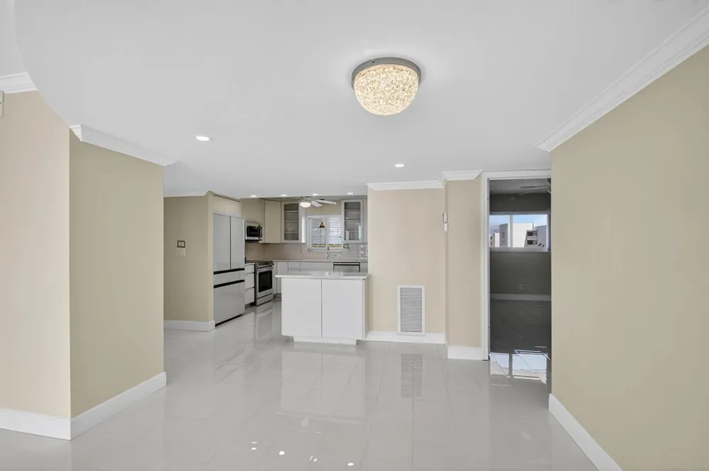 301 Lake Shore Drive #711 Lake Park, FL 33403