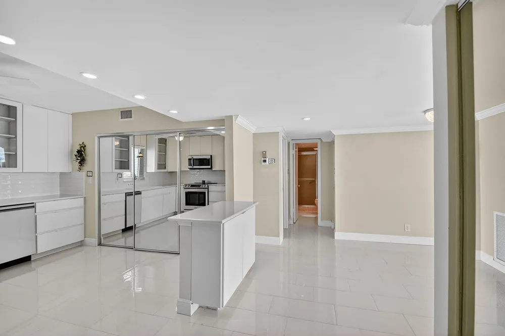 301 Lake Shore Drive #711 Lake Park, FL 33403