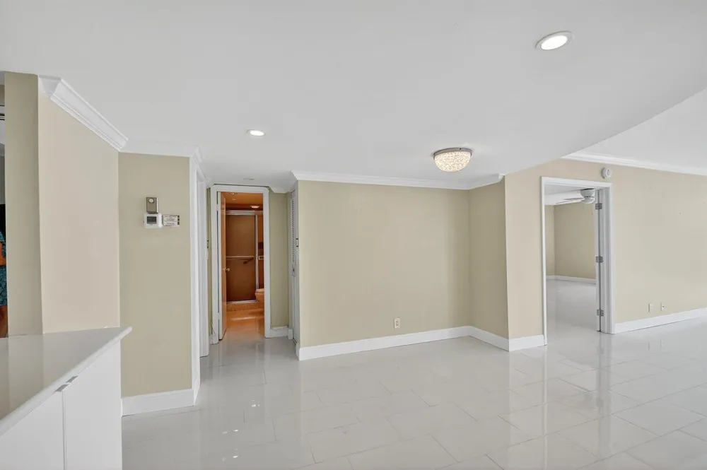301 Lake Shore Drive #711 Lake Park, FL 33403