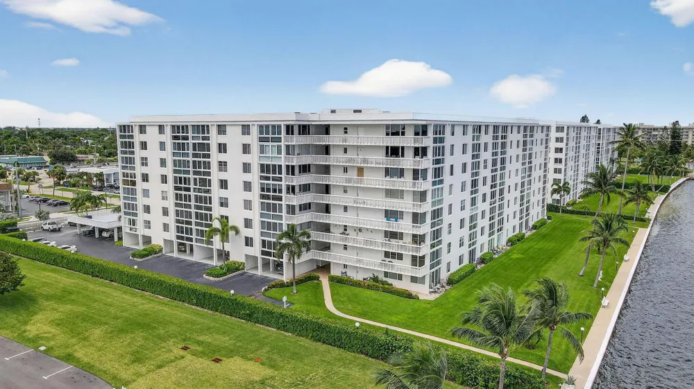 301 Lake Shore Drive #711 Lake Park, FL 33403