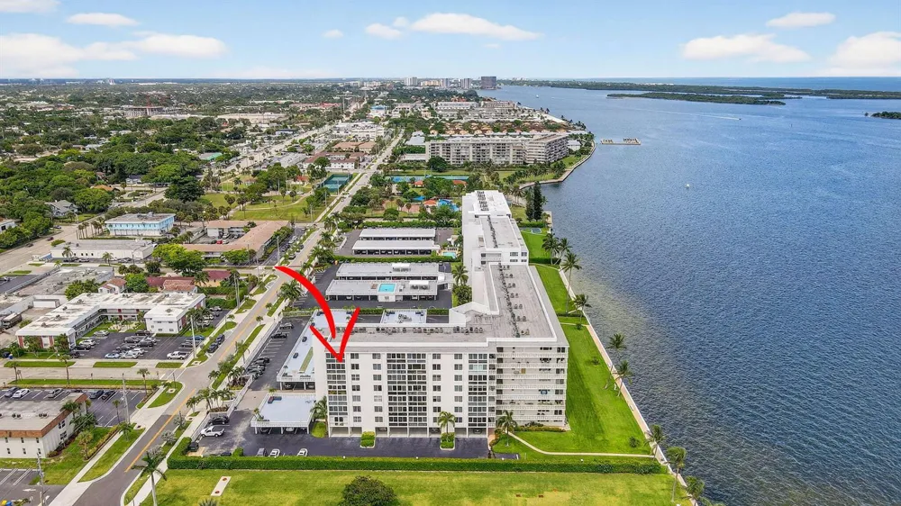 301 Lake Shore Drive #711 Lake Park, FL 33403