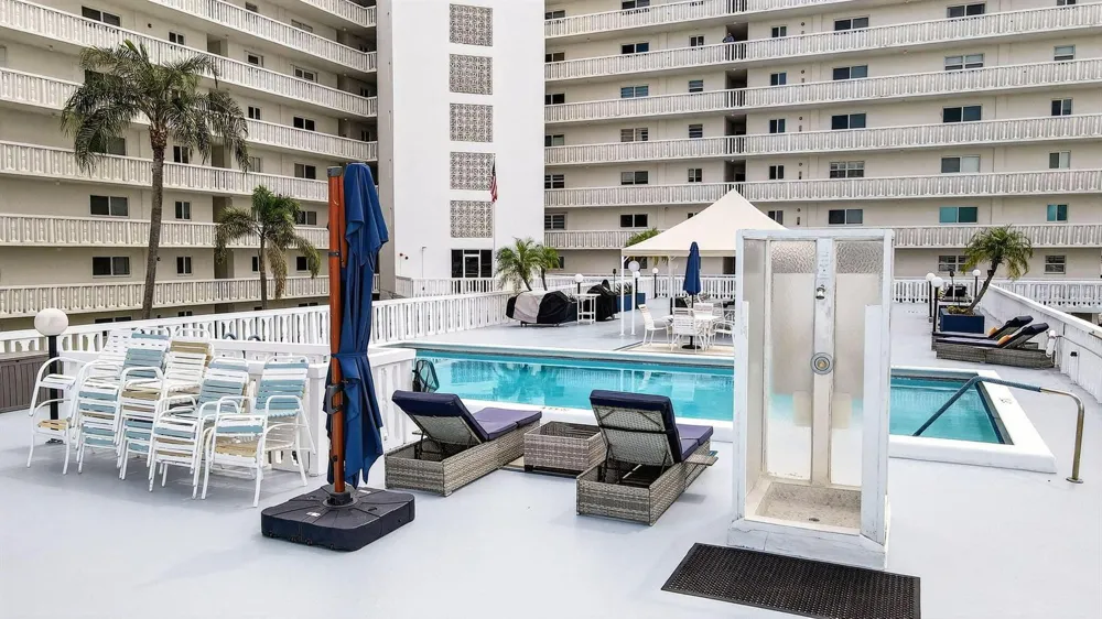 301 Lake Shore Drive #711 Lake Park, FL 33403