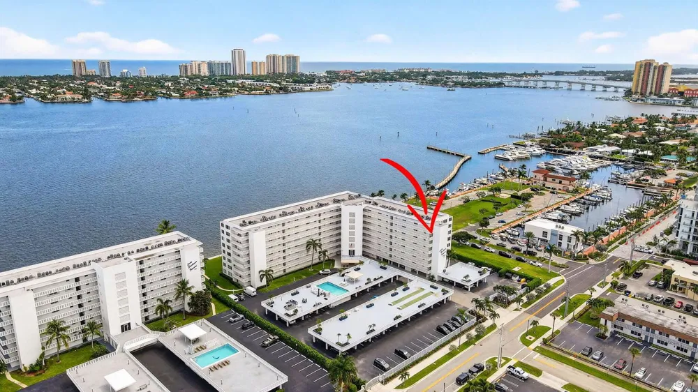 301 Lake Shore Drive #711 Lake Park, FL 33403