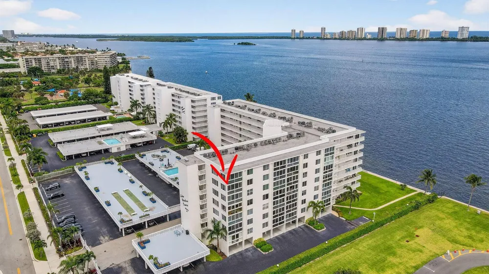 301 Lake Shore Drive #711 Lake Park, FL 33403