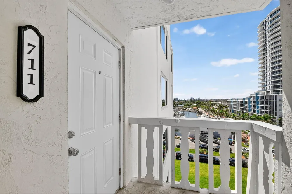 301 Lake Shore Drive #711 Lake Park, FL 33403