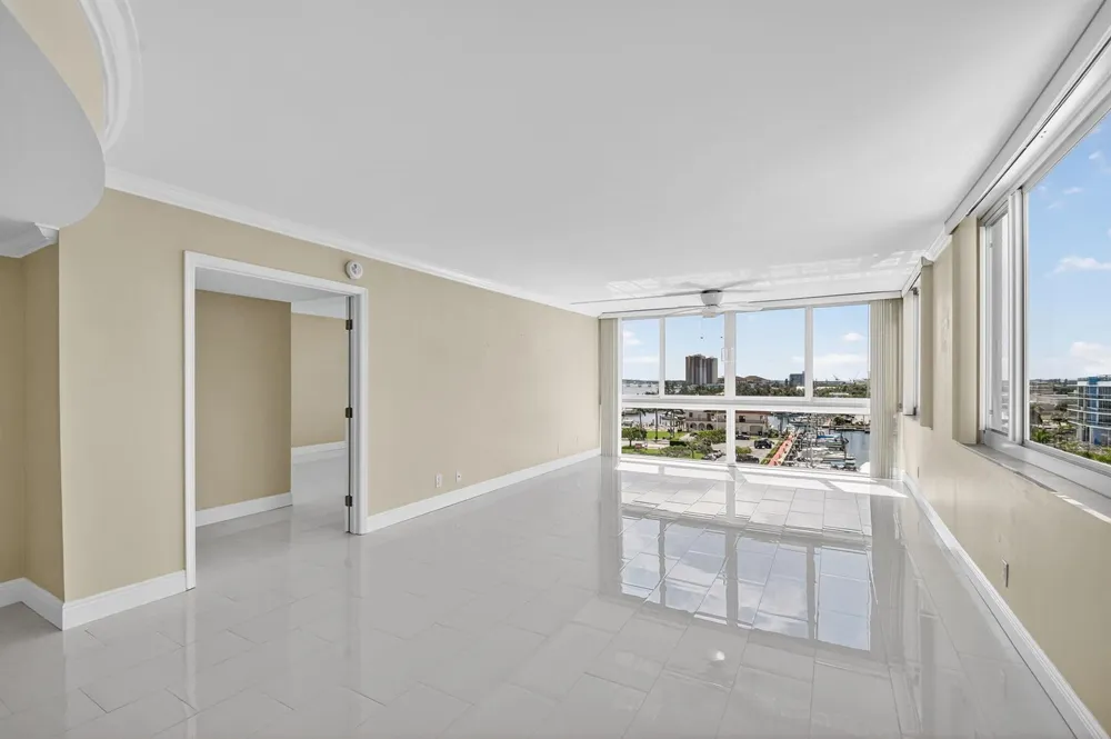 301 Lake Shore Drive #711 Lake Park, FL 33403