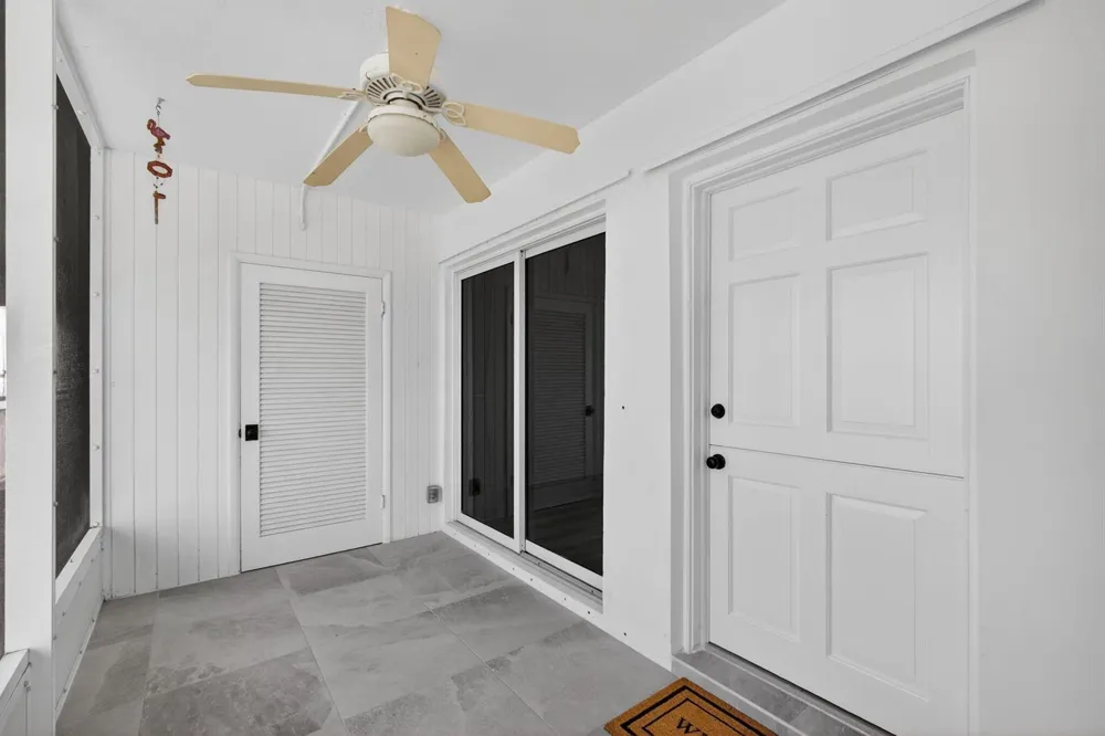 100 Shore Court #208 North Palm Beach, FL 33408
