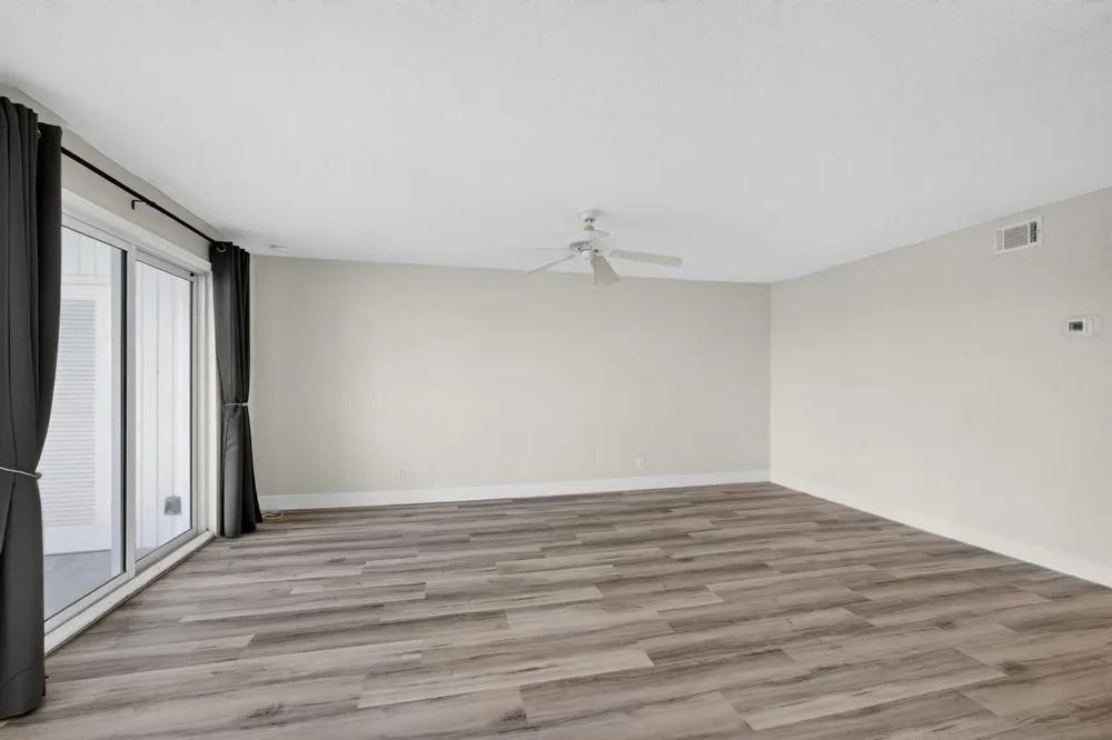 100 Shore Court #208 North Palm Beach, FL 33408