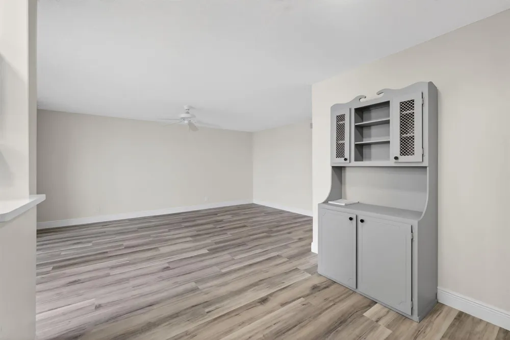 100 Shore Court #208 North Palm Beach, FL 33408