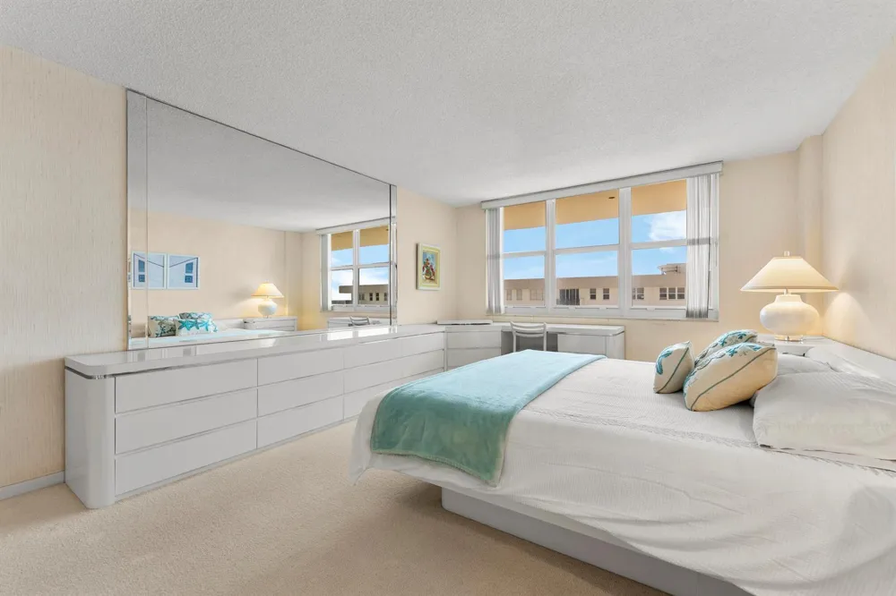 1149 Hillsboro Mile #1008 Hillsboro Beach, FL 33062