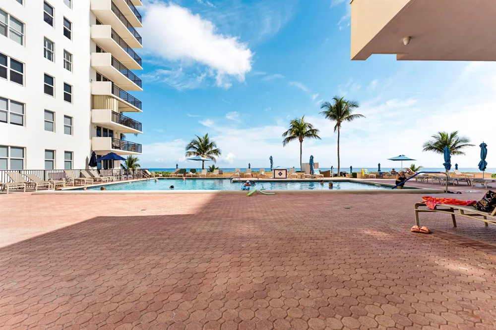 1149 Hillsboro Mile #1008 Hillsboro Beach, FL 33062