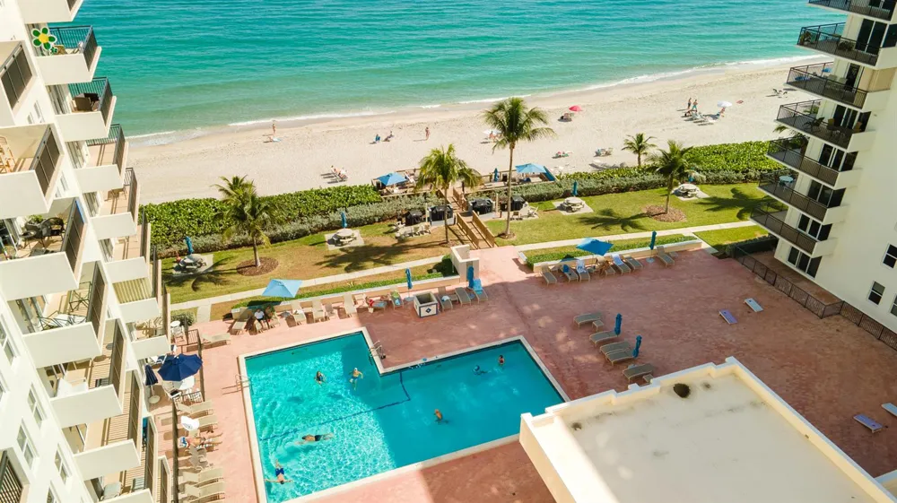 1149 Hillsboro Mile #1008 Hillsboro Beach, FL 33062