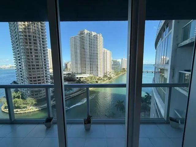 465 Brickell Avenue #1201 Miami, FL 33131