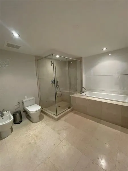 465 Brickell Avenue #1201 Miami, FL 33131