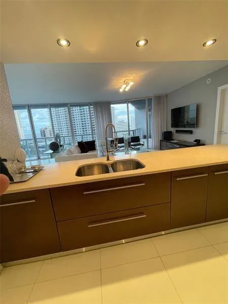 465 Brickell Avenue #1201 Miami, FL 33131