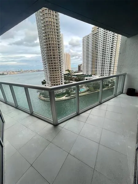 465 Brickell Avenue #1201 Miami, FL 33131