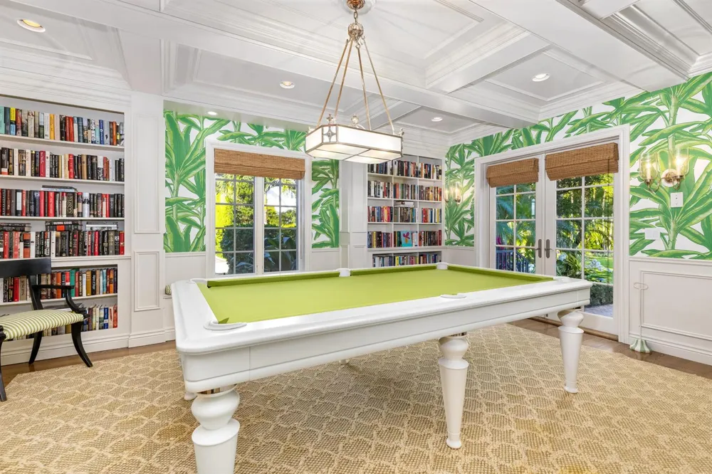 9 Via Vizcaya Palm Beach, FL 33480