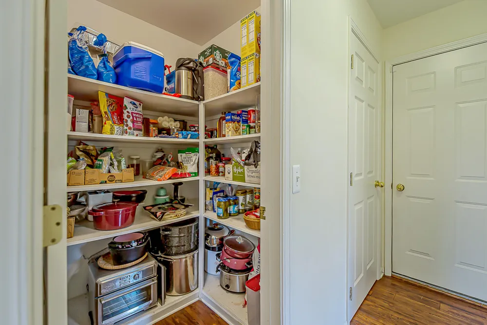 8757 Sydney Drive Saline, MI 48176