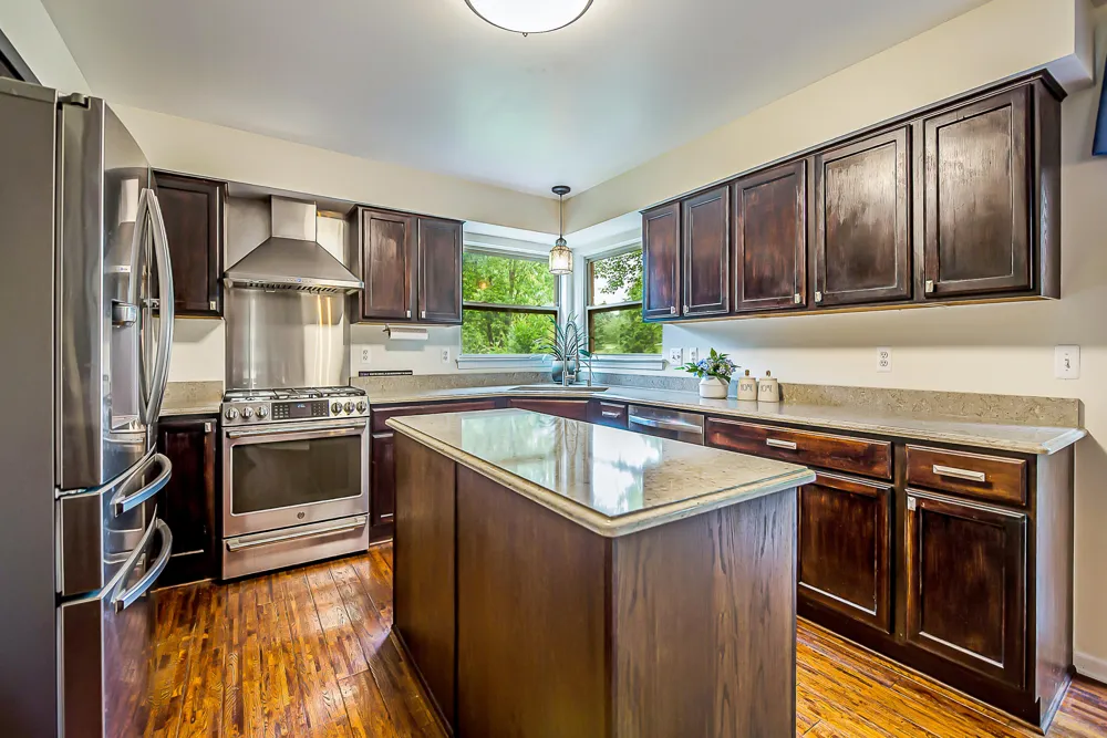 8757 Sydney Drive Saline, MI 48176
