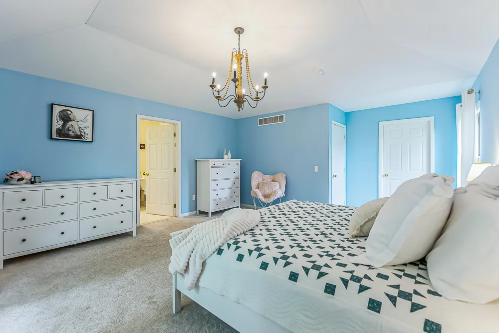 8757 Sydney Drive Saline, MI 48176