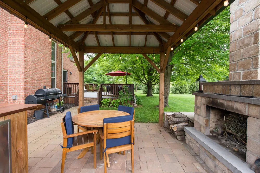 8757 Sydney Drive Saline, MI 48176