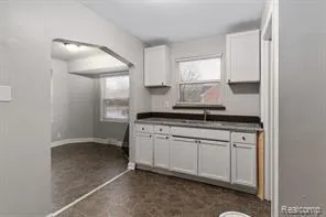 10642 Mckinney Street Detroit, MI 48224