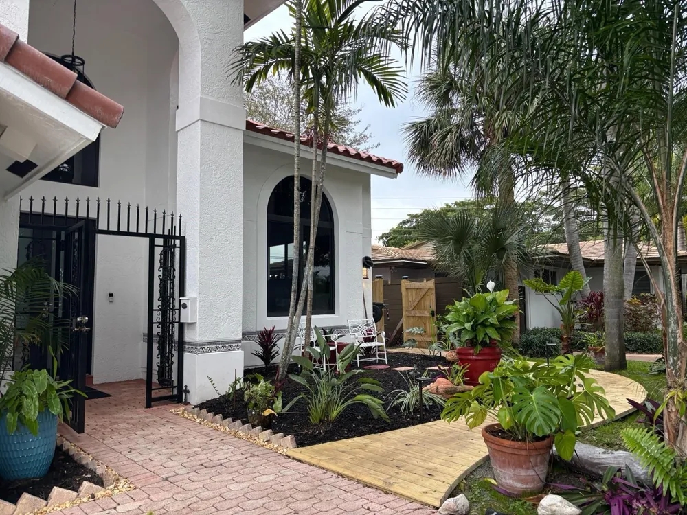 307 Highland Drive Hollywood, FL 33021