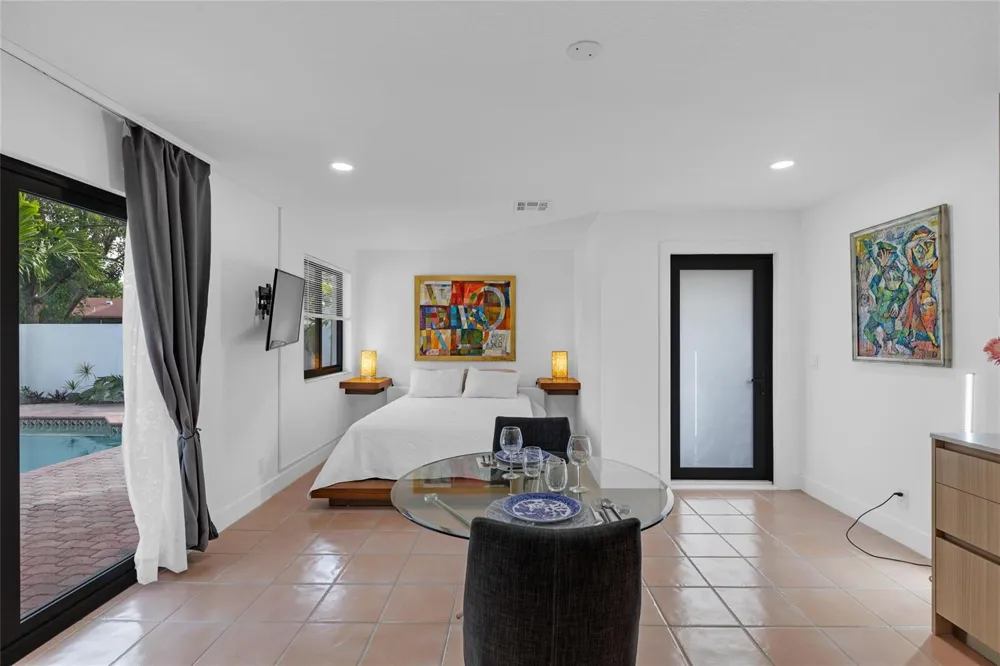 307 Highland Drive Hollywood, FL 33021