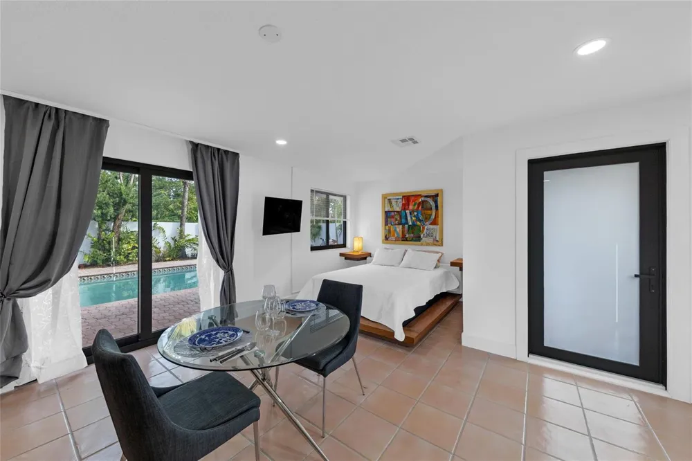 307 Highland Drive Hollywood, FL 33021