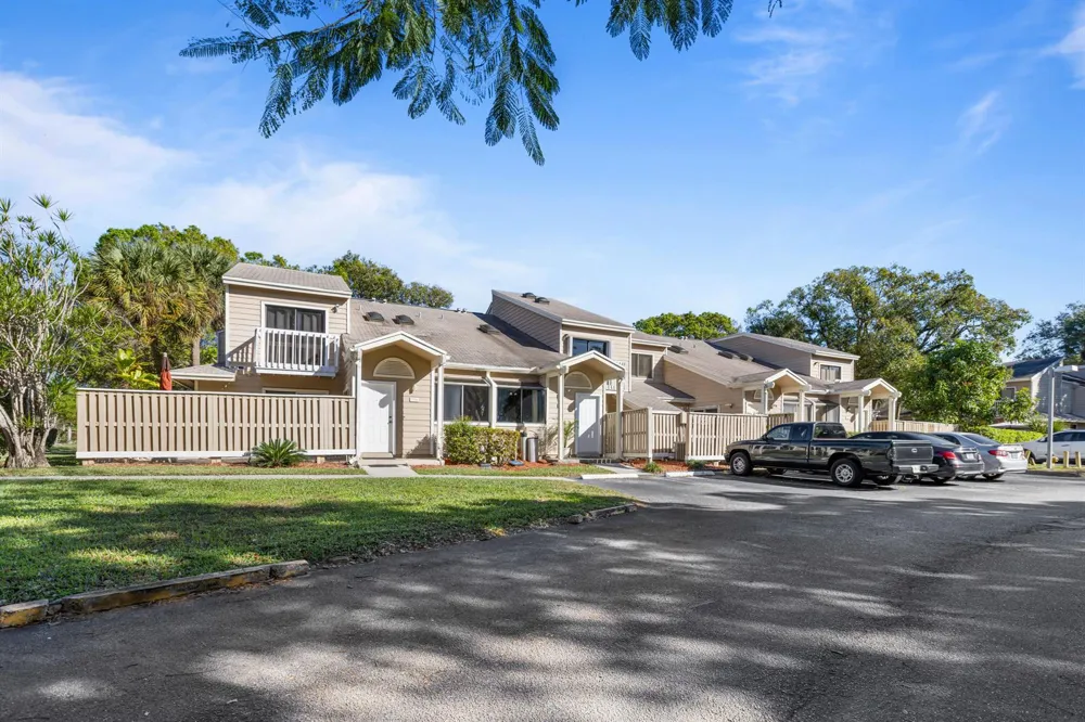 7176 Sportsmans Drive North Lauderdale, FL 33068