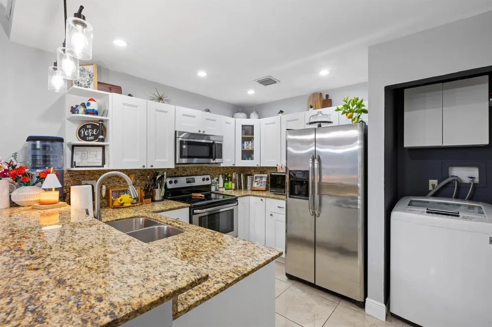 7176 Sportsmans Drive North Lauderdale, FL 33068