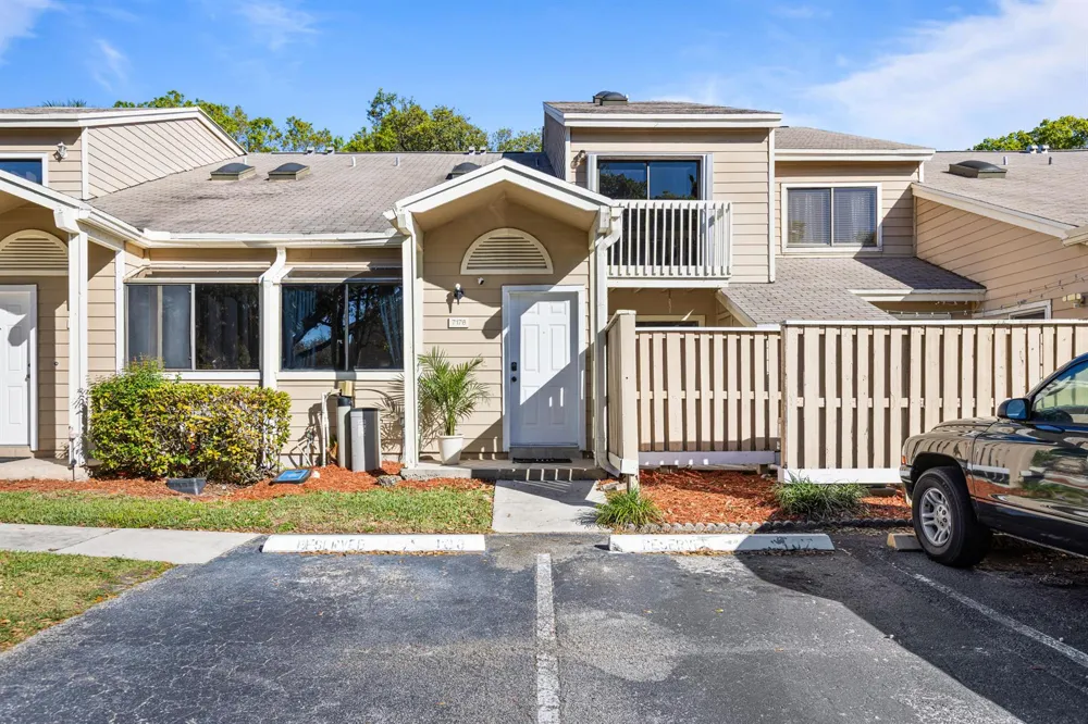 7176 Sportsmans Drive North Lauderdale, FL 33068