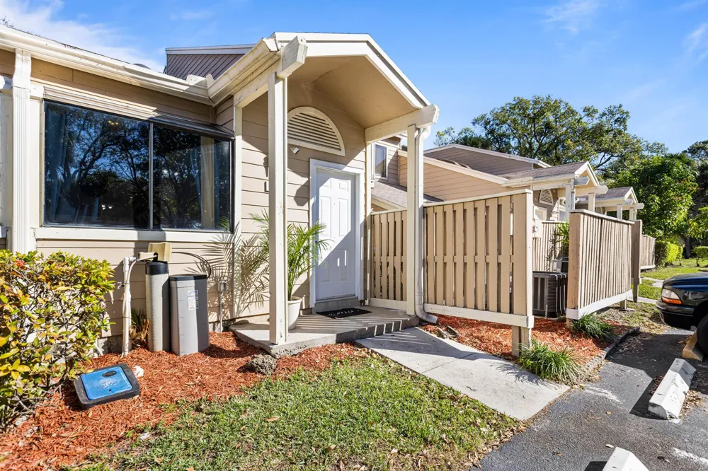 7176 Sportsmans Drive North Lauderdale, FL 33068