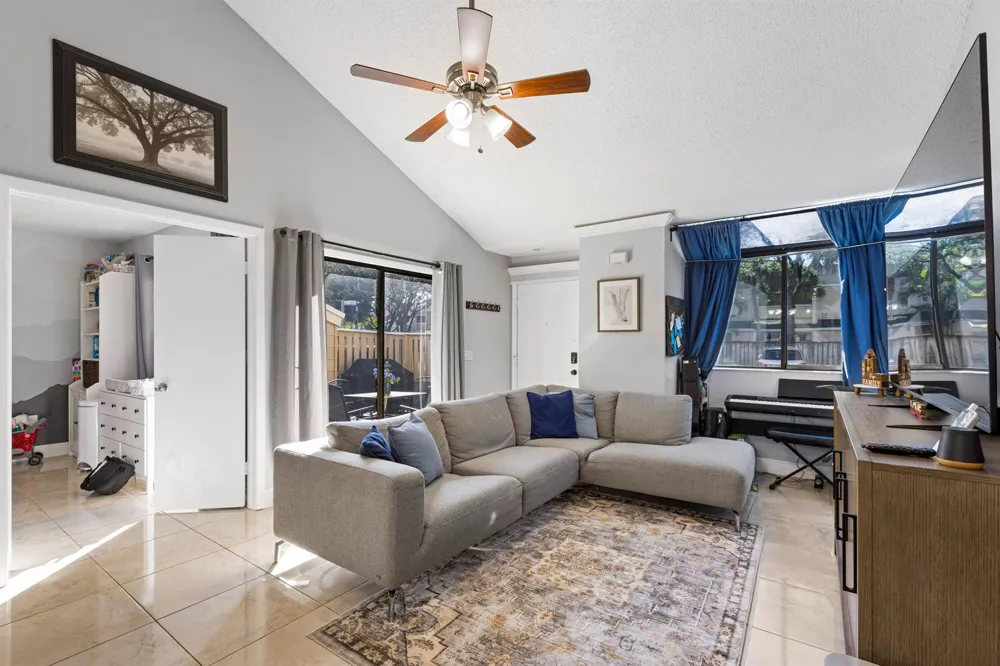 7176 Sportsmans Drive North Lauderdale, FL 33068