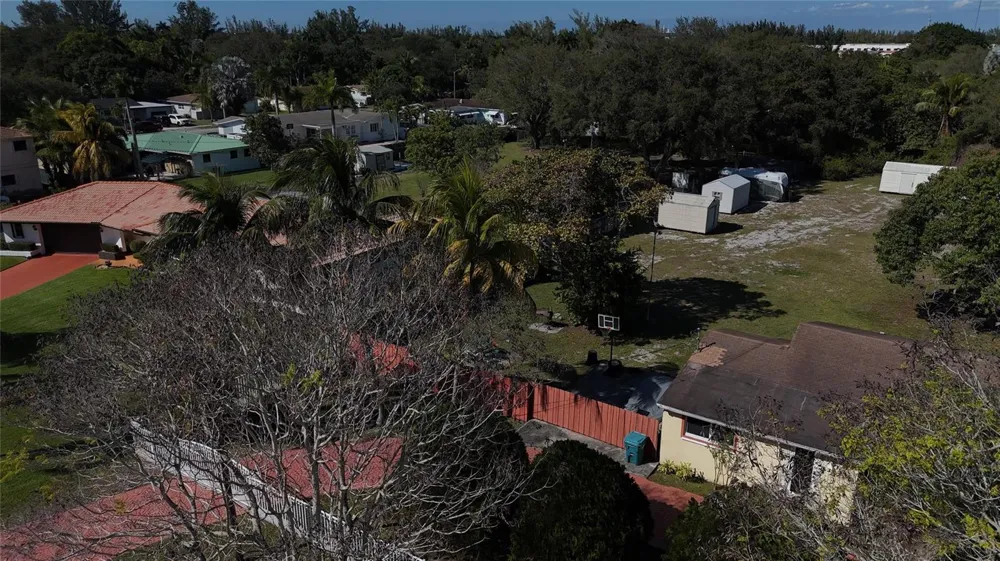 940 NW 151st Street Miami, FL 33169