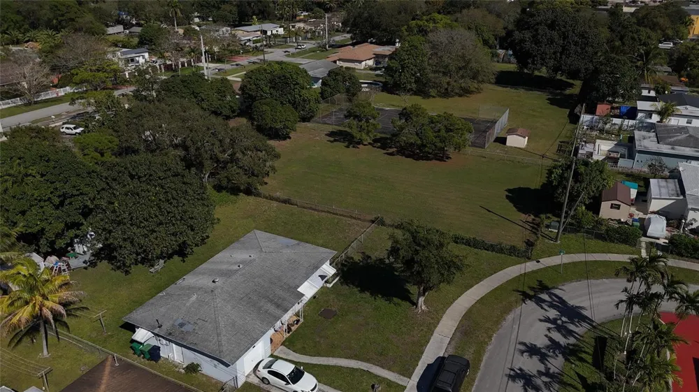 940 NW 151st Street Miami, FL 33169