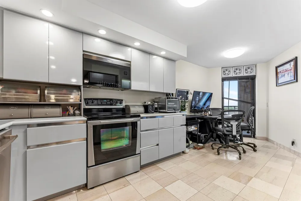 1167 Hillsboro Mile #709 Hillsboro Beach, FL 33062