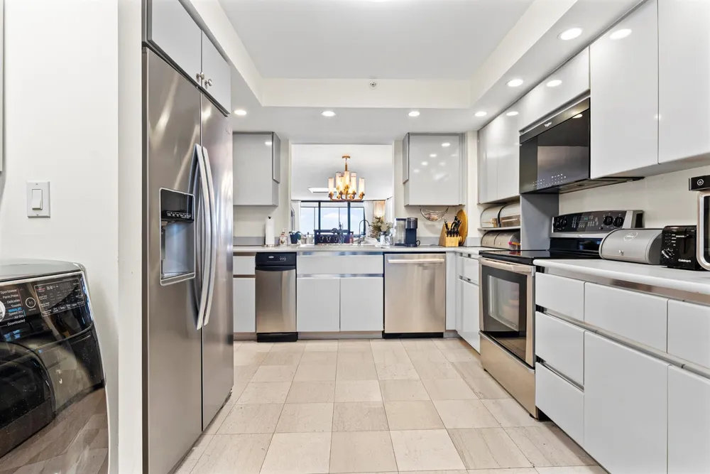 1167 Hillsboro Mile #709 Hillsboro Beach, FL 33062