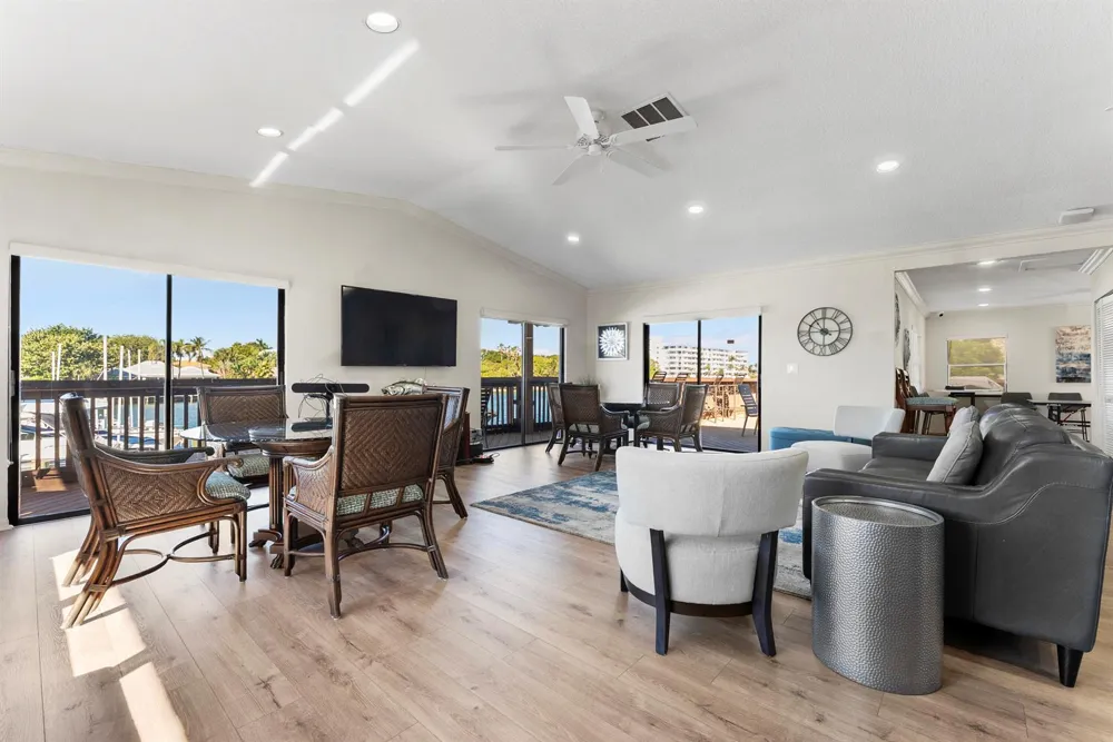 1167 Hillsboro Mile #709 Hillsboro Beach, FL 33062
